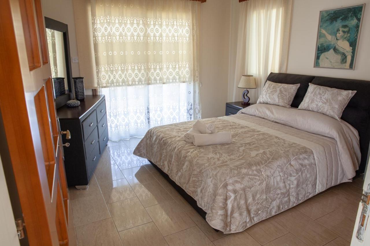Villa Paradise Paphos Eksteriør bilde