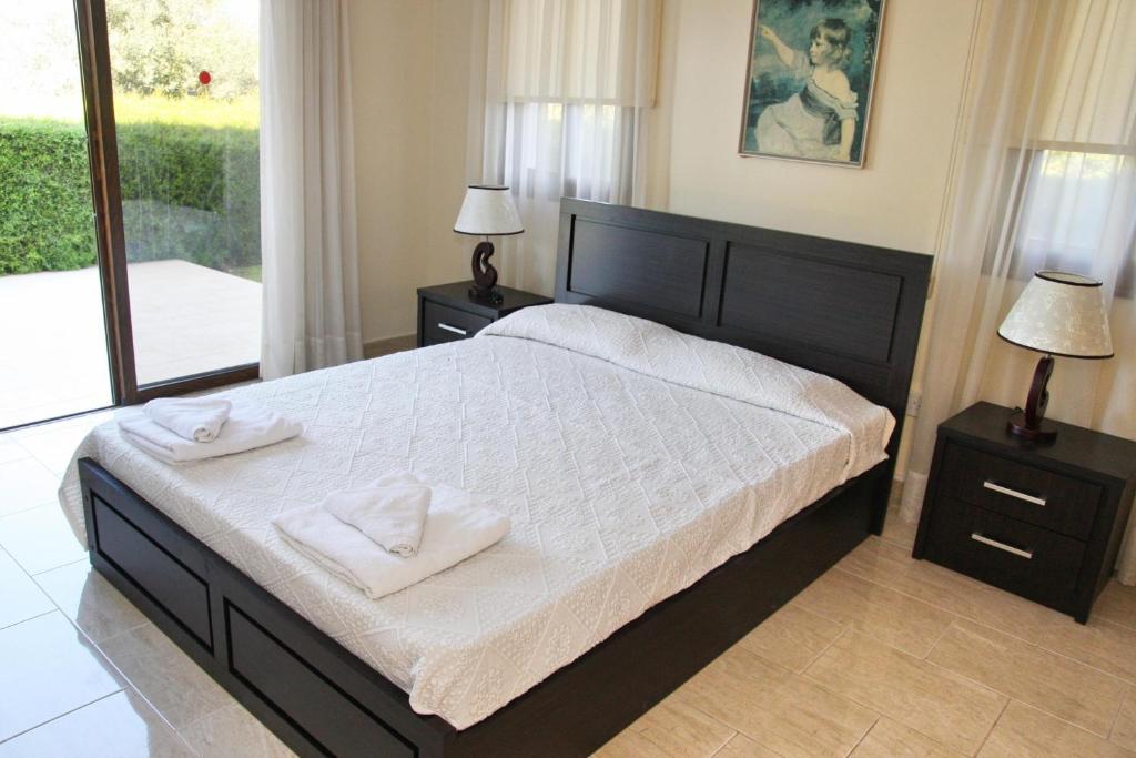 Villa Paradise Paphos Eksteriør bilde
