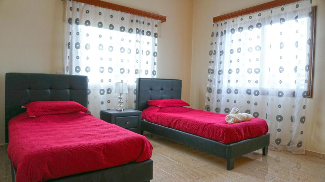 Villa Paradise Paphos Eksteriør bilde